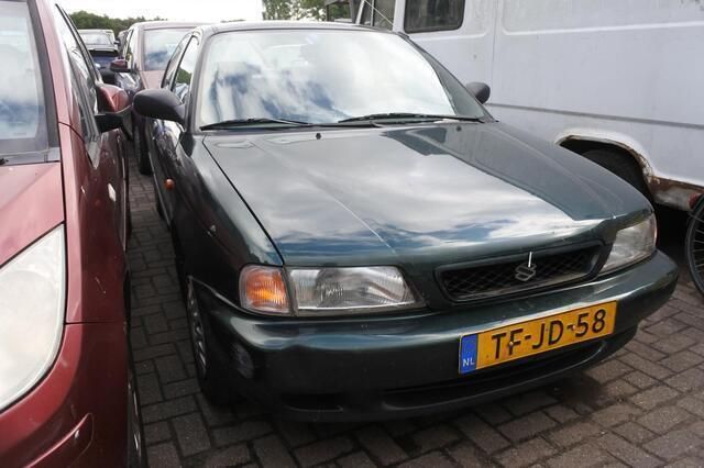 Groen Gebruikt 1998 Suzuki Baleno GLX Sedan | € 495 - Afbeelding 1/4