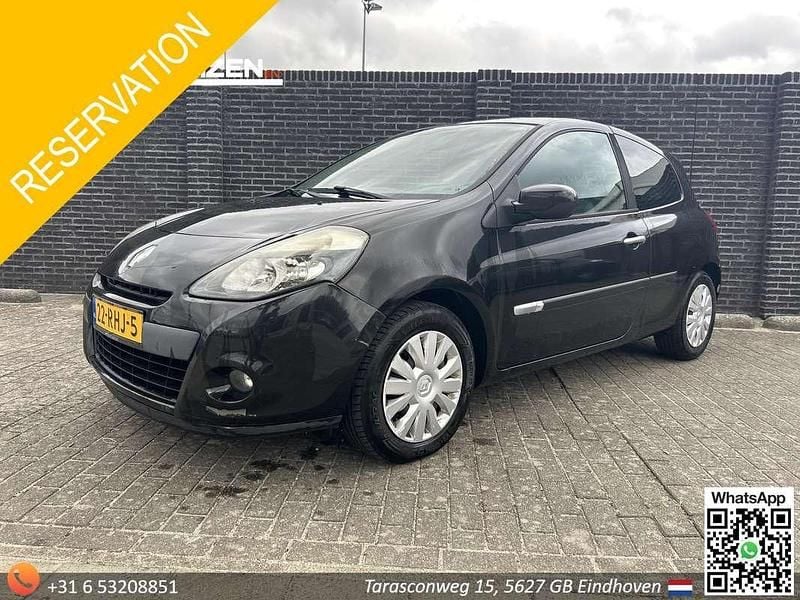 Zwart Gebruikt 2011 Renault Clio II Hatchback | € 1.450 (Super prijs) - Afbeelding 1/4