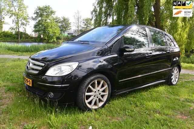 Zwart Gebruikt 2006 Mercedes B200 MPV | € 3.199 (Eerlijke prijs) - Afbeelding 1/4