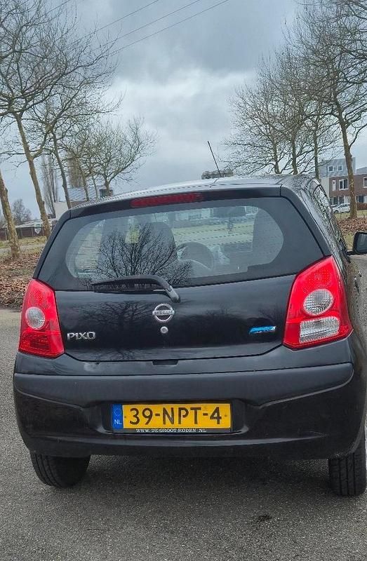 Occasion Nissan Pixo 68 PK (50 kW) 2010 Zwart Hatchback
