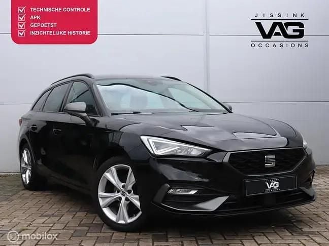 Zwart Gebruikt 2021 Seat Leon FR Stationwagen | € 18.899 (Eerlijke prijs) - Afbeelding 1/4