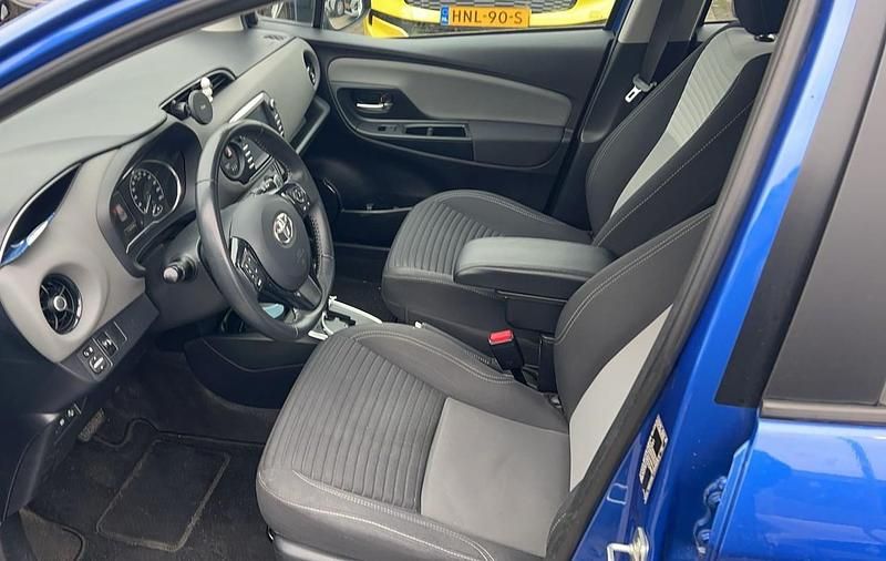 Occasion Toyota Yaris Hybrid Active 73 PK (53 kW) 2019 Blauw Hatchback