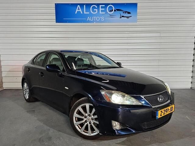 Blauw Gebruikt 2006 Lexus IS220d Business Edition Sedan | € 2.999 - Afbeelding 1/4