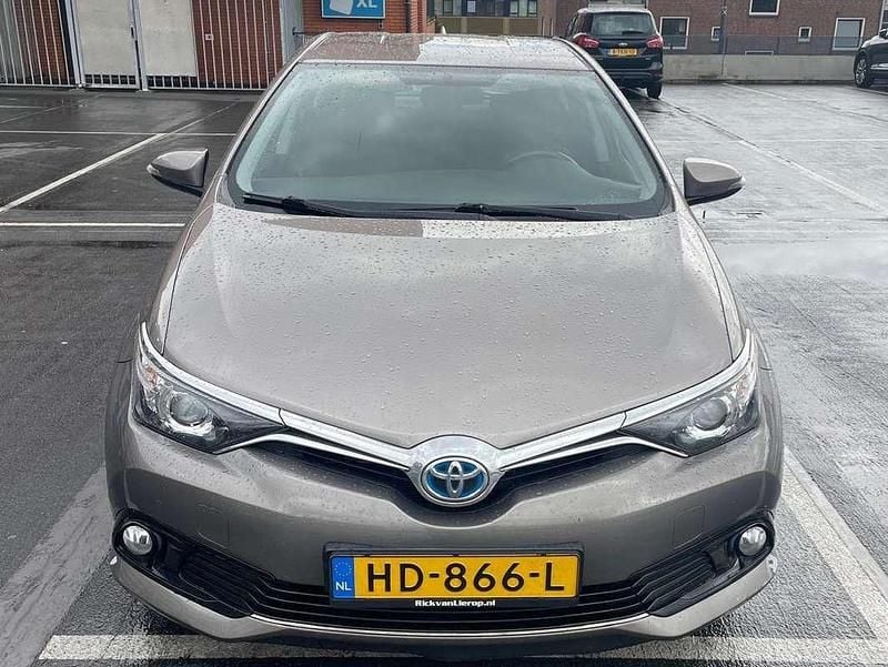 Gebruikt 2015 Toyota Auris MPV | € 12.000 (Goede deal) - Afbeelding 1/4