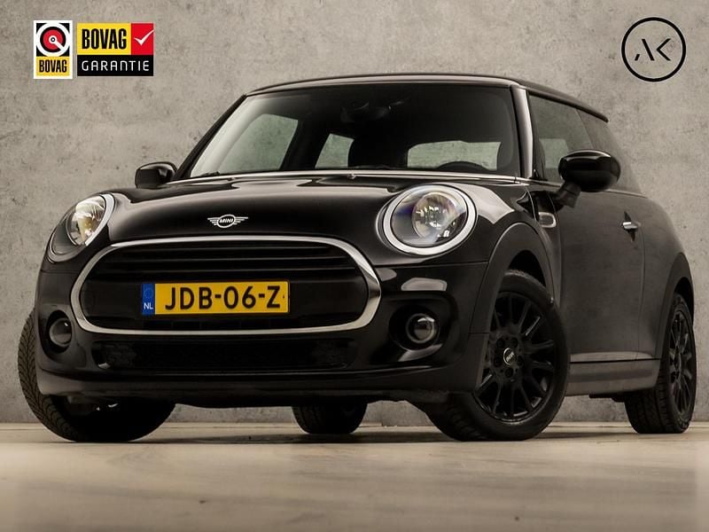 Zwart Gebruikt 2020 Mini Cooper Sport Hatchback | € 14.945 (Goede deal) - Afbeelding 1/4