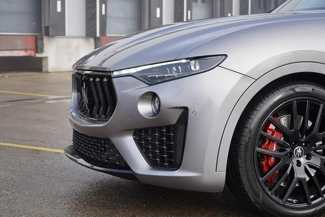 Occasion Maserati Levante 430 PK (316 kW) 2021 Grijs (metallic) SUV