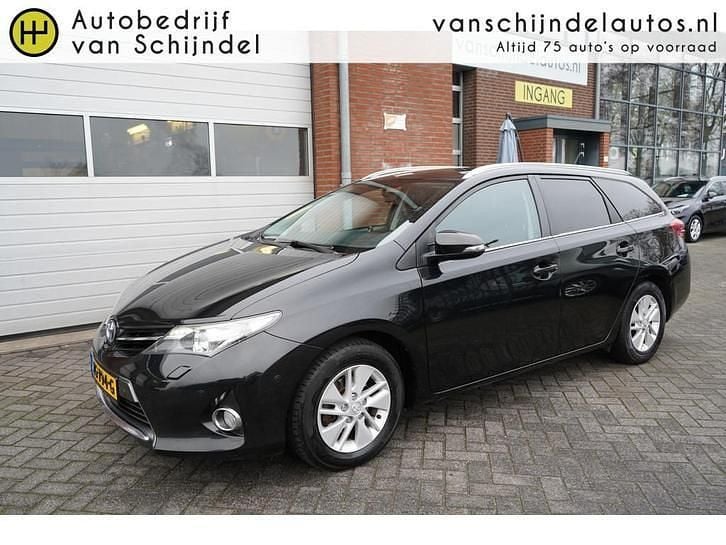 Zwart Occasion 2014 Toyota Auris Touring Sports Stationwagen | € 8.745 (Goede deal) - Afbeelding 1/4