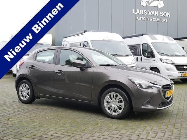 Bruin (metallic) Gebruikt 2016 Mazda 2 Hatchback | € 4.495 (Super prijs) - Afbeelding 1/4