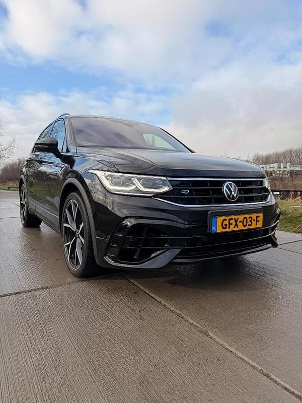 Zwart Occasion 2021 VW Tiguan R SUV | € 40.999 (Super prijs) - Afbeelding 1/4