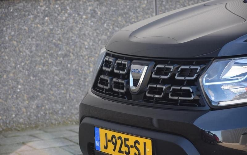 Occasion Dacia Duster Essentiel 101 PK (74 kW) 2022 Zwart SUV