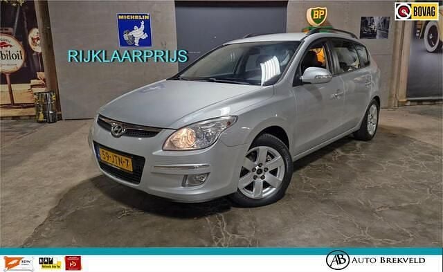 Zilver Gebruikt 2009 Hyundai i30 Style Stationwagen | € 1.950 (Goede deal) - Afbeelding 1/4