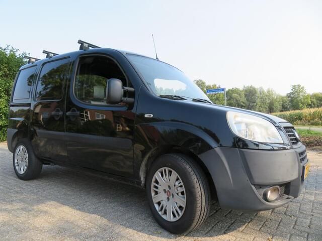 Occasion Fiat Doblò 77 PK (56 kW) 2007 Zwart MPV
