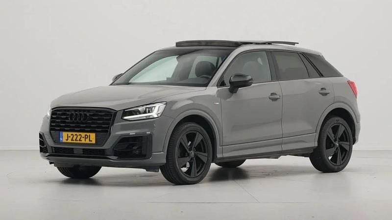 Quantum grey lederen versnellingspook Occasion 2020 Audi Q2 S-Line SUV | € 28.440 - Afbeelding 1/4