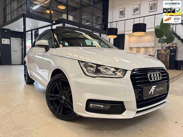 Wit Gebruikt 2015 Audi A1 Comfort Hatchback | € 10.445 (Eerlijke prijs) - Afbeelding 1/4