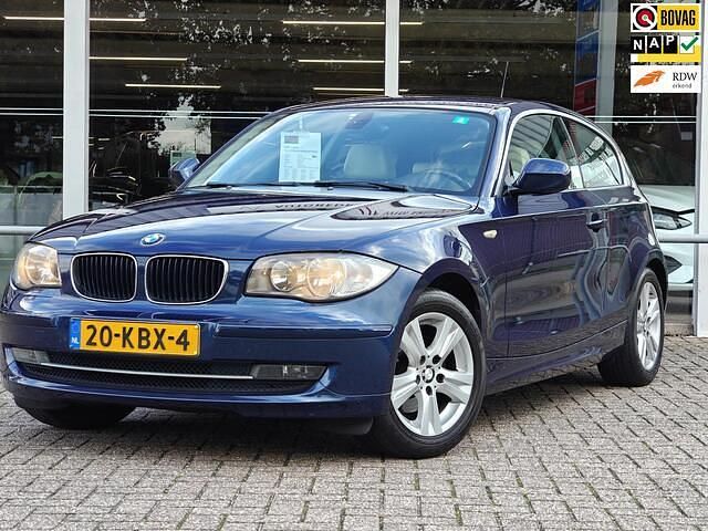 Blauw Gebruikt 2009 BMW 118 Hatchback | € 5.650 (Iets duurder) - Afbeelding 1/4