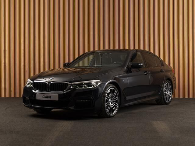 Zwart Gebruikt 2020 BMW 520 M Sport Sedan | € 29.800 (Goede deal) - Afbeelding 1/4