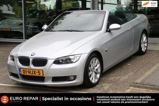 Grijs, metallic lak Gebruikt 2008 BMW 325 Cabriolet Cabriolet | € 13.995 (Goede deal) - Afbeelding 1/4