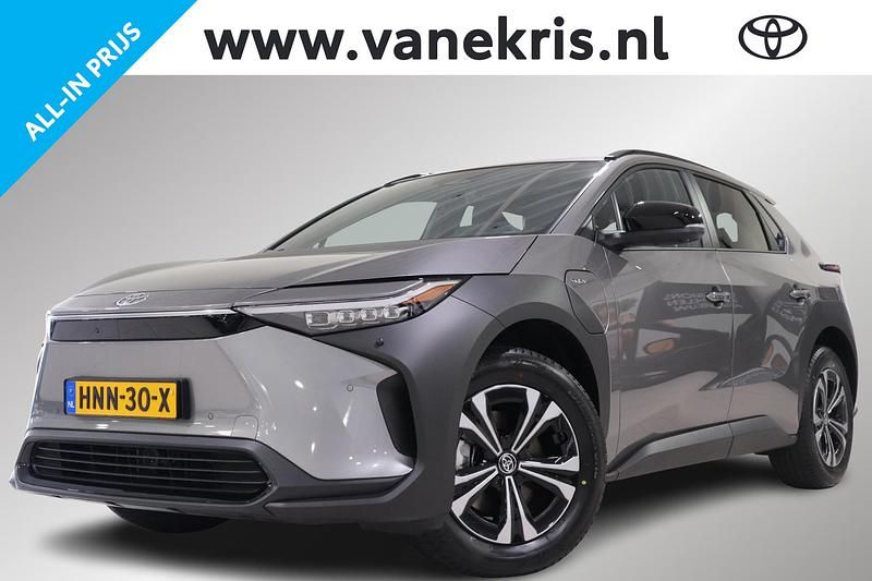 Grijs Gebruikt 2025 Toyota bZ4X SUV | € 39.899 (Eerlijke prijs) - Afbeelding 1/4