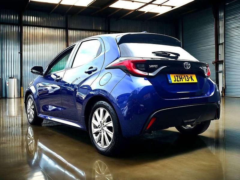 Occasion Toyota Yaris Hybrid Executive 92 PK (67 kW) 2022 Blauw Hatchback