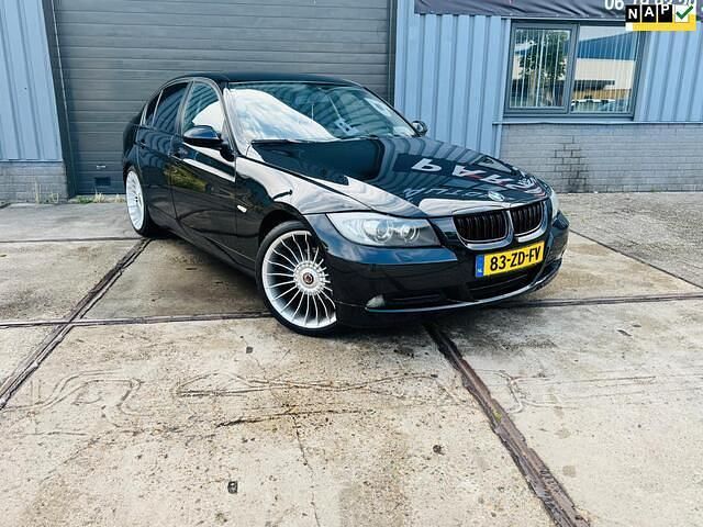 Zwart Gebruikt 2008 BMW 318 Sedan | € 3.999 (Eerlijke prijs) - Afbeelding 1/4