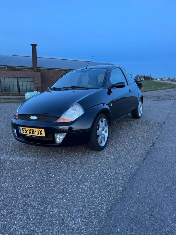 Zwart Gebruikt 2007 Ford SportKa Hatchback | € 1.750 - Afbeelding 1/4