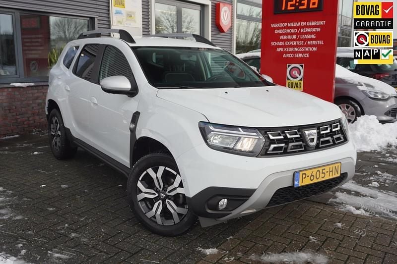 Wit Gebruikt 2022 Dacia Duster SUV | € 17.790 (Eerlijke prijs) - Afbeelding 1/4