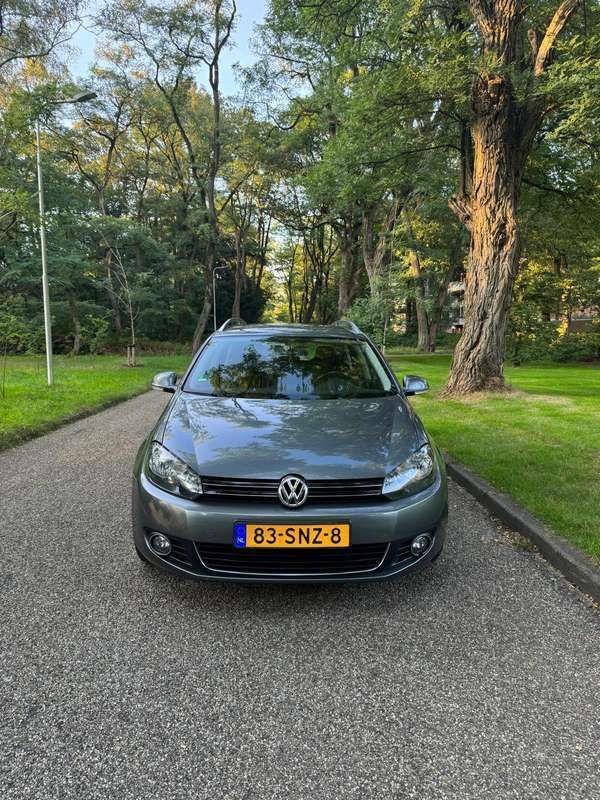 Grijs Gebruikt 2011 VW Golf VI Highline Stationwagen | € 7.499 (Eerlijke prijs) - Afbeelding 1/4