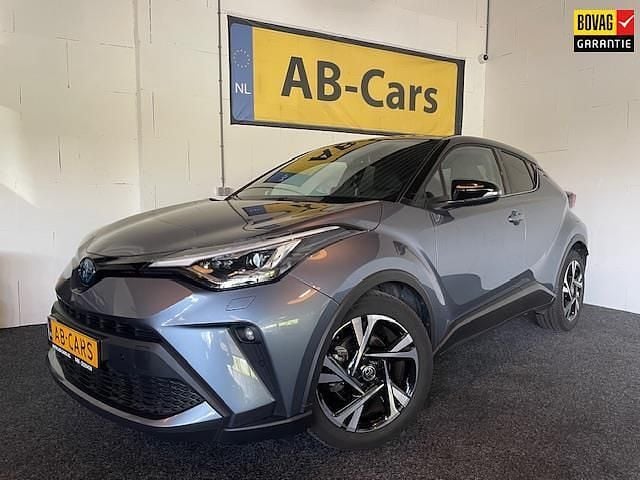 Grijs Gebruikt 2022 Toyota C-HR Style SUV | € 25.795 (Eerlijke prijs) - Afbeelding 1/4