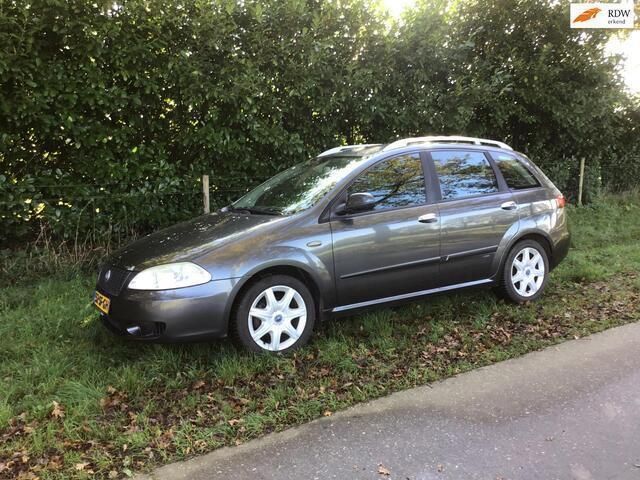 Occasion Fiat Croma Emotion 147 PK (108 kW) 2005 Grijs Hatchback
