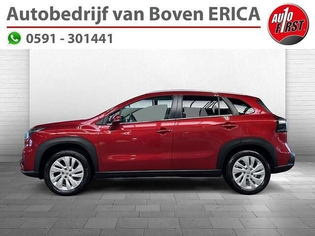Rood Gebruikt 2022 Suzuki SX4 Style MPV | € 28.495 (Eerlijke prijs) - Afbeelding 1/4