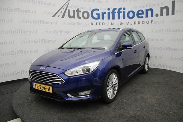 Blauw Gebruikt 2015 Ford Focus Titanium Stationwagen | € 8.590 (Goede deal) - Afbeelding 1/4
