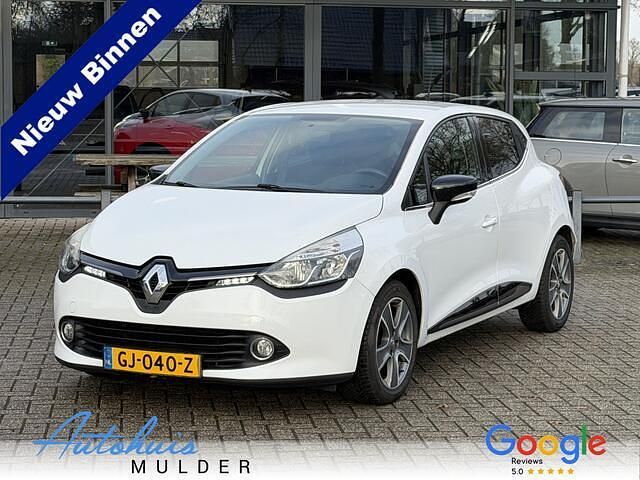 Wit Occasion 2015 Renault Clio IV Night&Day Hatchback | € 5.945 (Eerlijke prijs) - Afbeelding 1/4