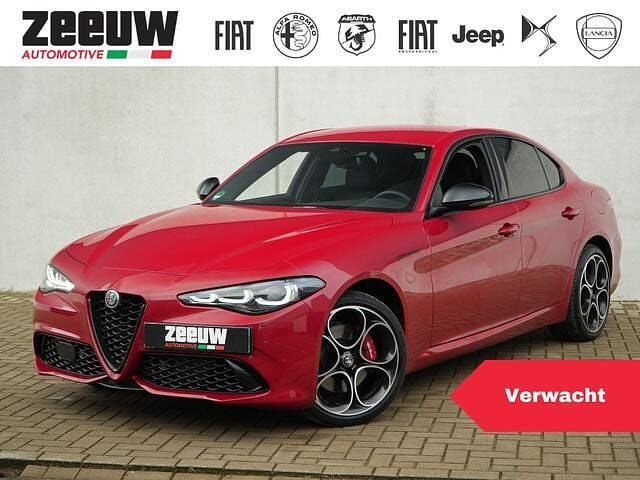 Rood Occasion 2023 Alfa Romeo Giulia Competizione Sedan | € 52.900 (Goede deal) - Afbeelding 1/4