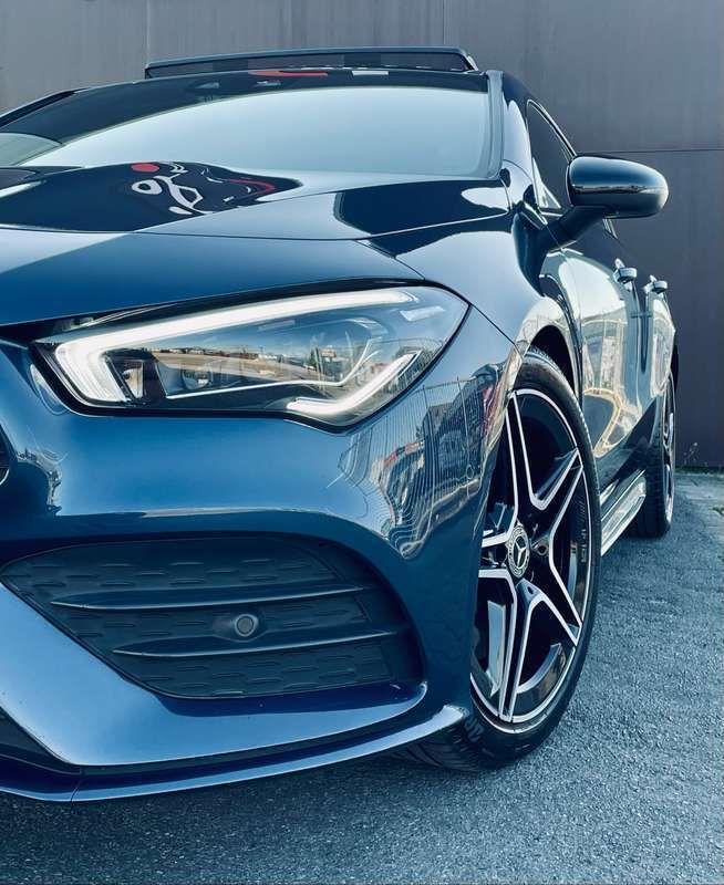 Blauw Gebruikt 2020 Mercedes CLA200 AMG Stationwagen | € 37.000 (Eerlijke prijs) - Afbeelding 1/4