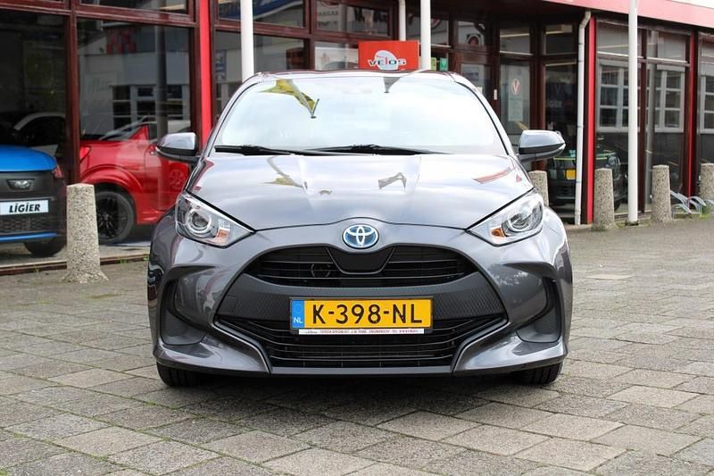 Occasion Toyota Yaris Hybrid Active 2021 Grijs Hatchback