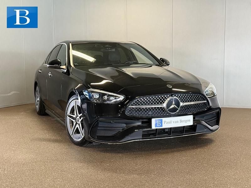 Zwart Gebruikt 2022 Mercedes C220 AMG Sedan | € 38.650 (Goede deal) - Afbeelding 1/4