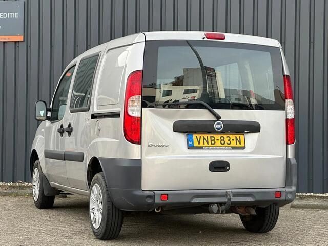 Occasion Fiat Doblò 103 PK (75 kW) 2006 Grijs MPV
