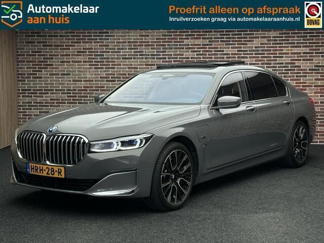 Grijs Gebruikt 2021 BMW 745e Executive Sedan | € 69.950 (Duur) - Afbeelding 1/4