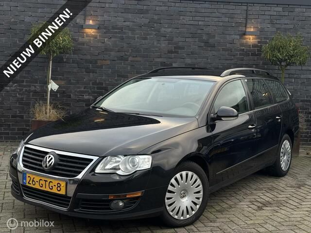 Zwart Gebruikt 2008 VW Passat Stationwagen | € 1.495 (Super prijs) - Afbeelding 1/4
