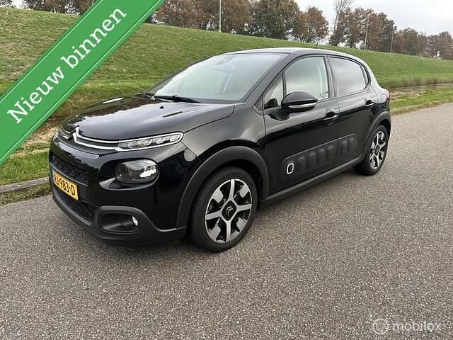 Zwart Gebruikt 2017 Citroën C3 PureTech Hatchback | € 4.950 (Goede deal) - Afbeelding 1/4