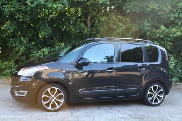 Zwart Gebruikt 2011 Citroën C3 Picasso SELECTION MPV | € 5.749 - Afbeelding 1/4