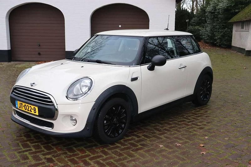 Wit Gebruikt 2016 Mini ONE Business Hatchback | € 14.950 (Iets duurder) - Afbeelding 1/4