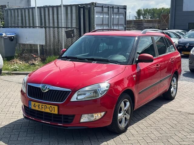 Occasion Skoda Fabia 86 PK (63 kW) 2012 Rood Hatchback