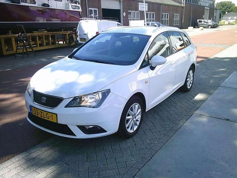 Wit Gebruikt 2013 Seat Ibiza ST Stationwagen | € 3.250 (Super prijs) - Afbeelding 1/4