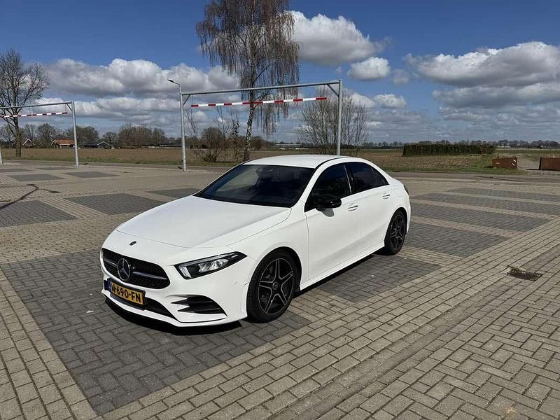 Wit Gebruikt 2021 Mercedes A220 Premium Sedan | € 25.950 (Super prijs) - Afbeelding 1/4