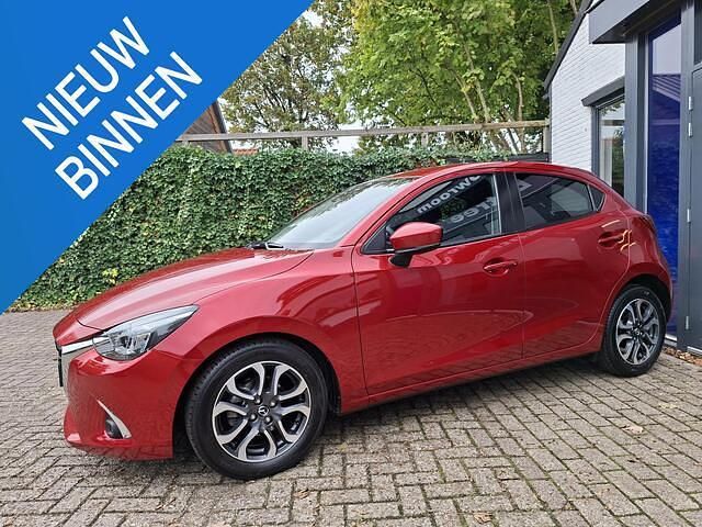 Rood Occasion 2018 Mazda 2 Hatchback | € 12.650 (Eerlijke prijs) - Afbeelding 1/4