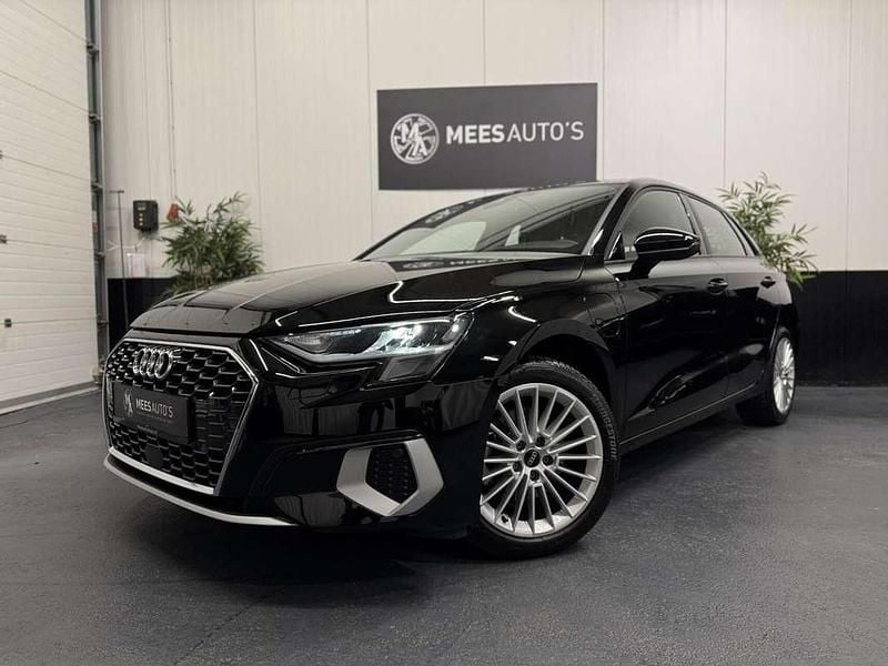 Zwart Gebruikt 2022 Audi A3 Sportback e-tron Advanced Hatchback | € 24.850 (Super prijs) - Afbeelding 1/4