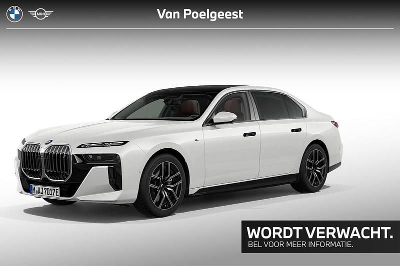 Mineralweiss metallic (a96) (wit metallic) Gebruikt 2025 BMW i7 M Sport Sedan | € 94.900 (Super prijs) - Afbeelding 1/4