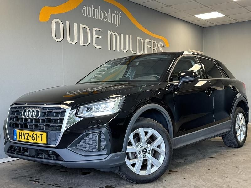 Zwart Gebruikt 2023 Audi Q2 Comfort SUV | € 23.950 (Eerlijke prijs) - Afbeelding 1/4