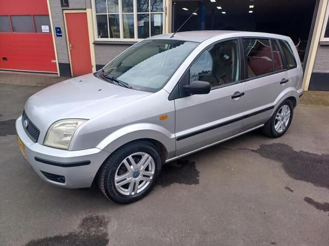Grijs Gebruikt 2003 Ford Fusion Trend MPV | € 1.199 (Eerlijke prijs) - Afbeelding 1/4